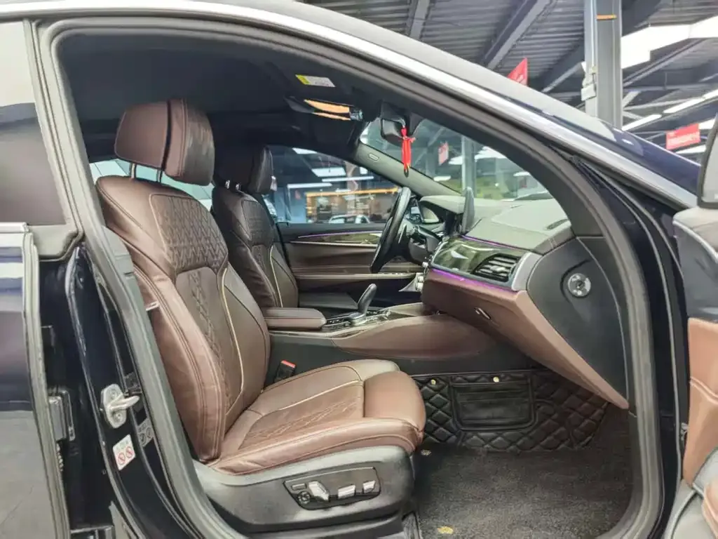 BMW 6 Series GT 2022 из CN, фото 5