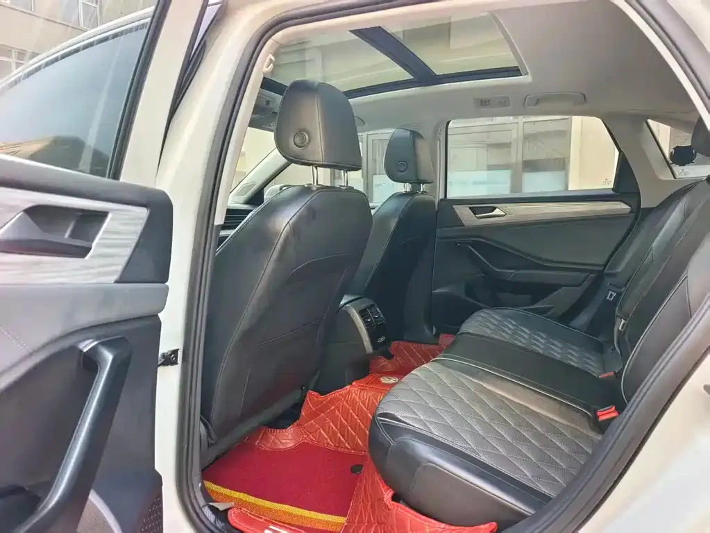 Volkswagen Sagitar 2023 из CN, фото 4