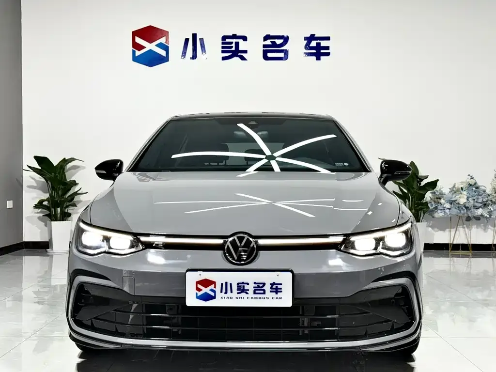Volkswagen Golf 2023 из CN, фото 2
