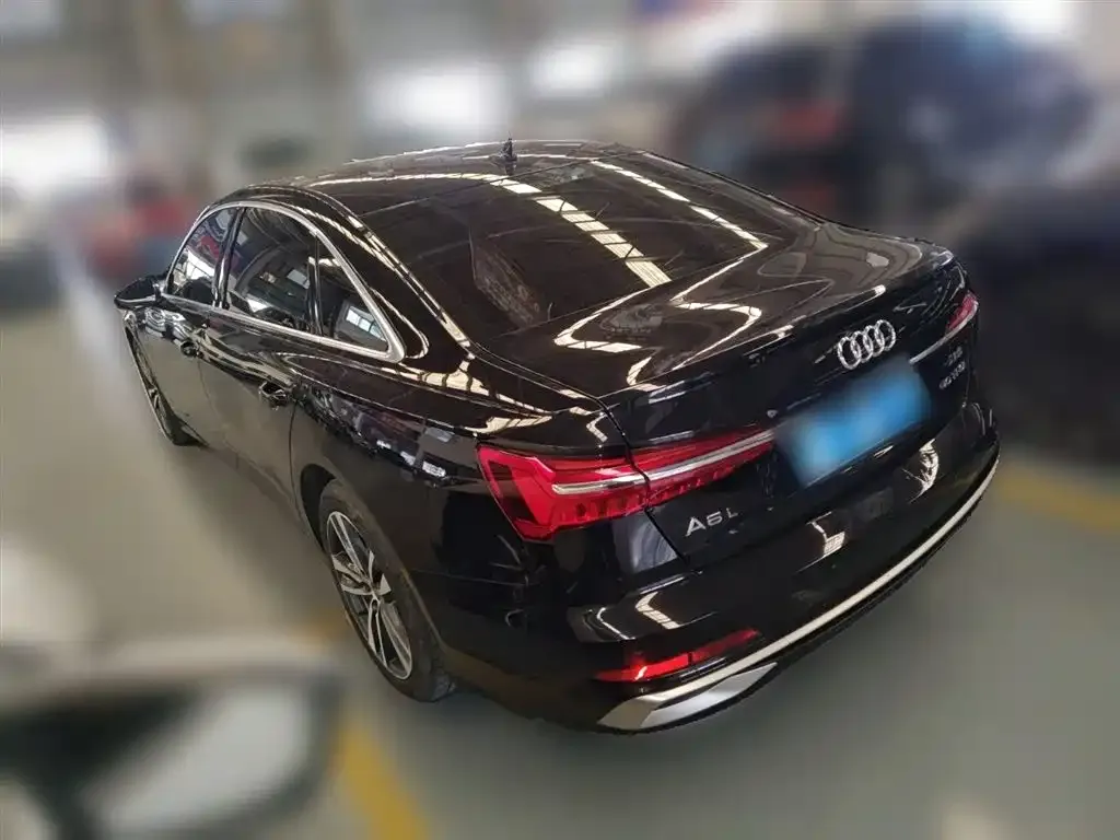 Audi A6L 2023 из CN, фото 8