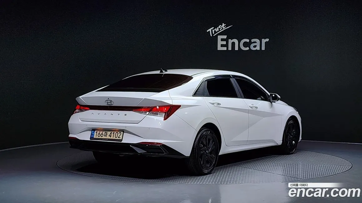 Hyundai AVANTE — фото 2