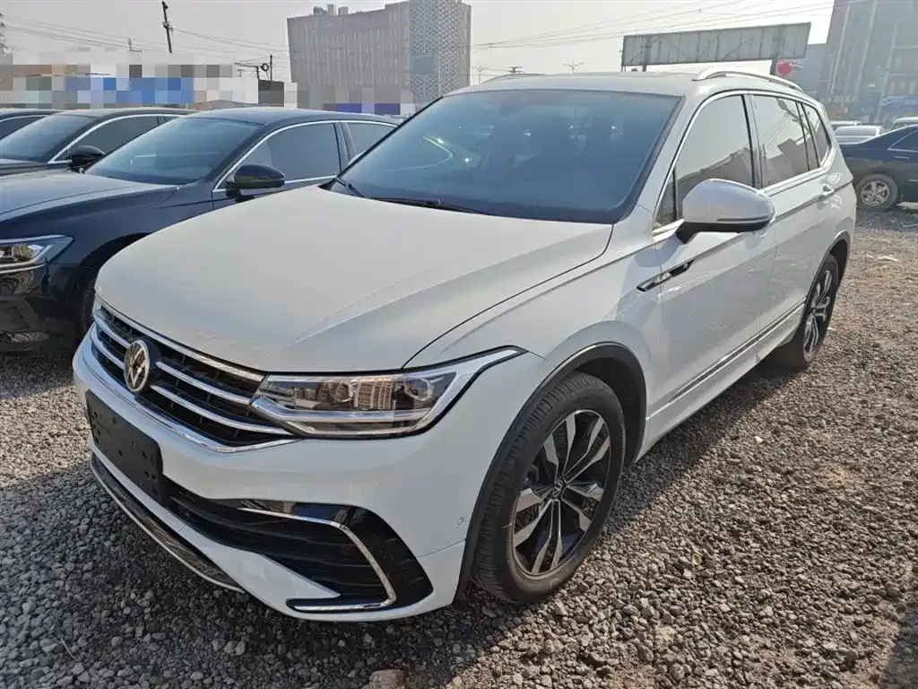 Volkswagen Tiguan L 2022 из CN, фото 4