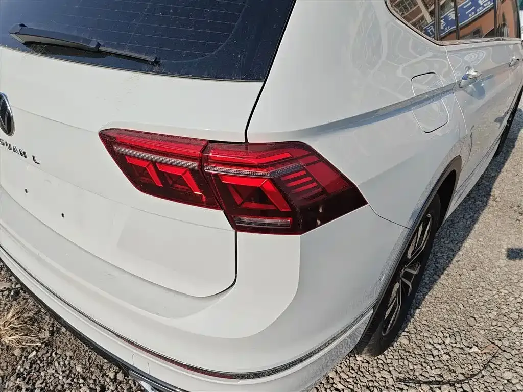 Volkswagen Tiguan L 2022 из CN, фото 2