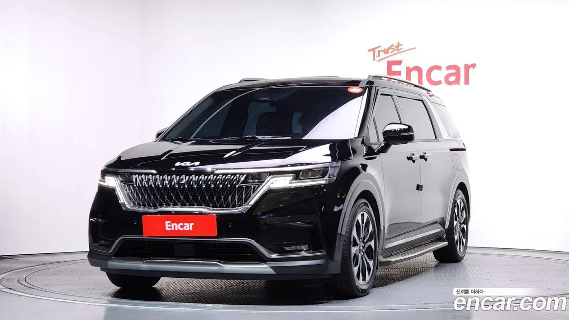Kia Carnival — фото 1