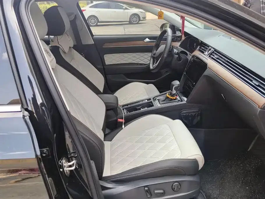 Volkswagen Magotan 2023 из CN, фото 5