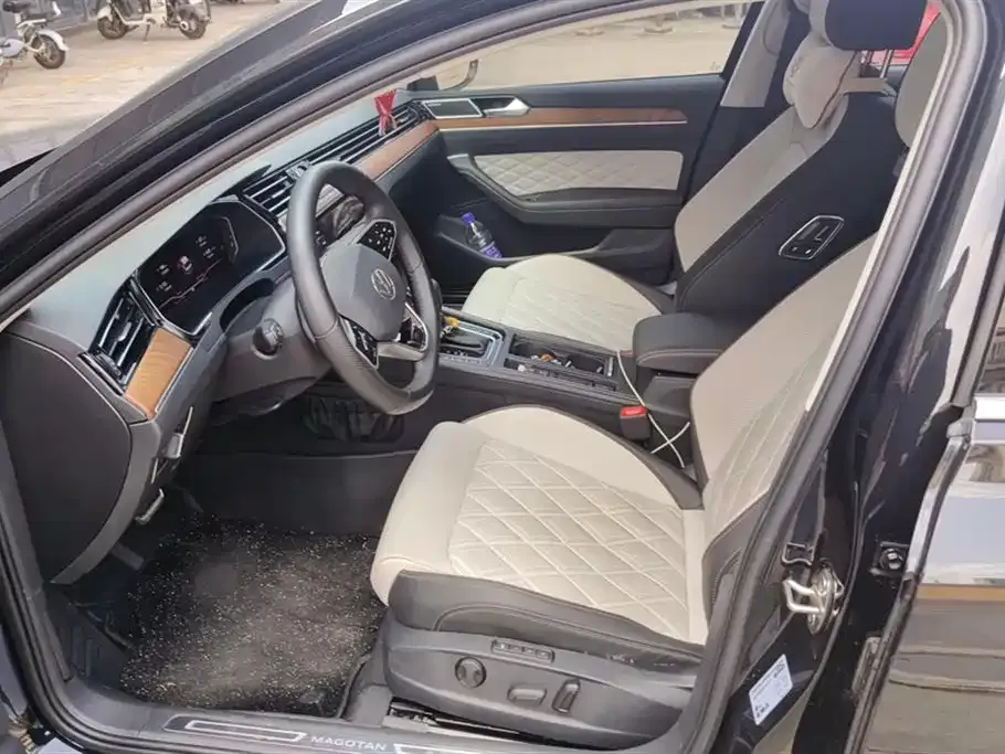 Volkswagen Magotan 2023 из CN, фото 10