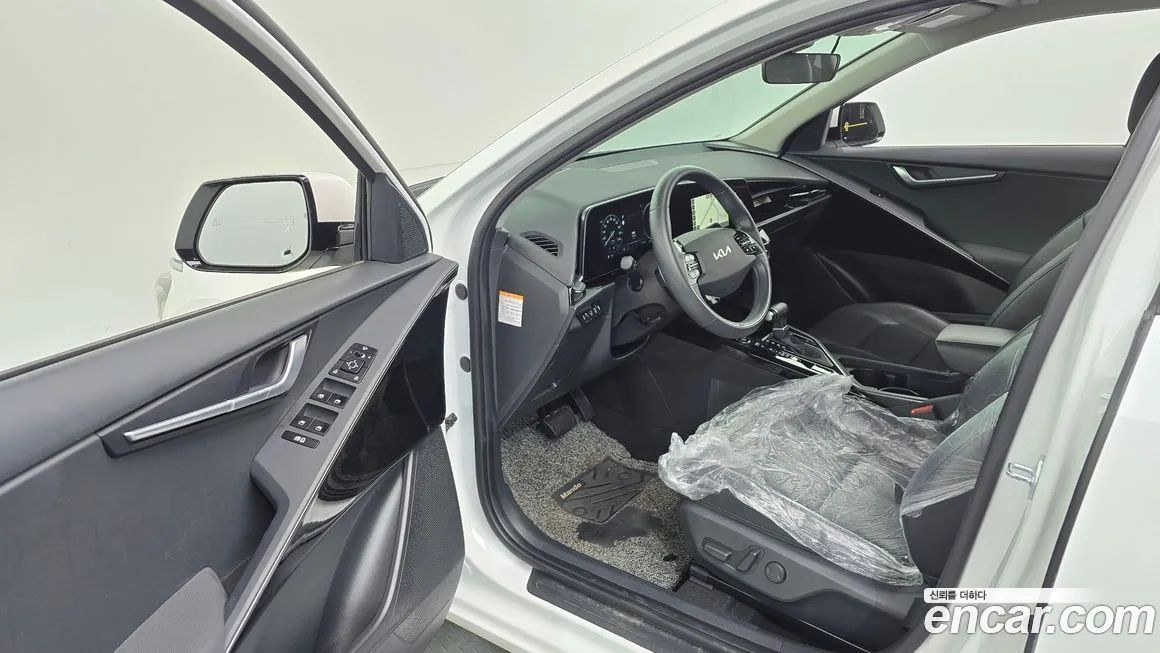 Kia Niro — фото 10