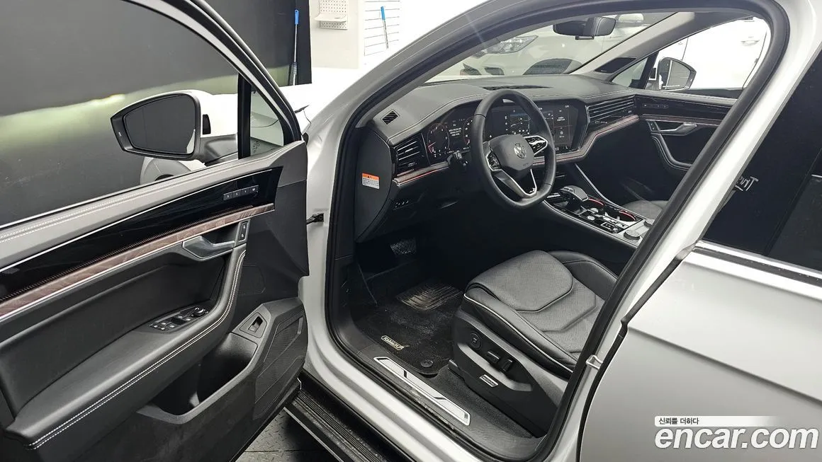 Volkswagen Touareg 2024 из KR, фото 10