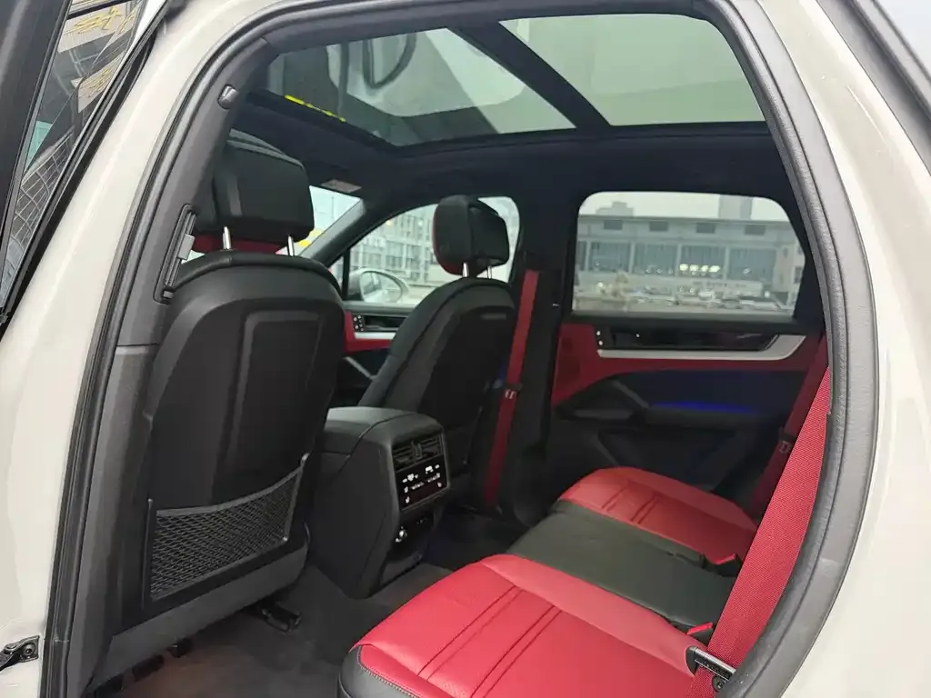 Porsche Cayenne 2025 из CN, фото 3