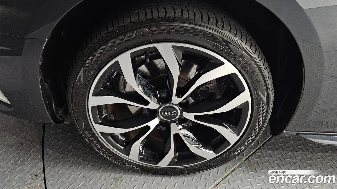 Audi A4 2021 из KR, фото 5
