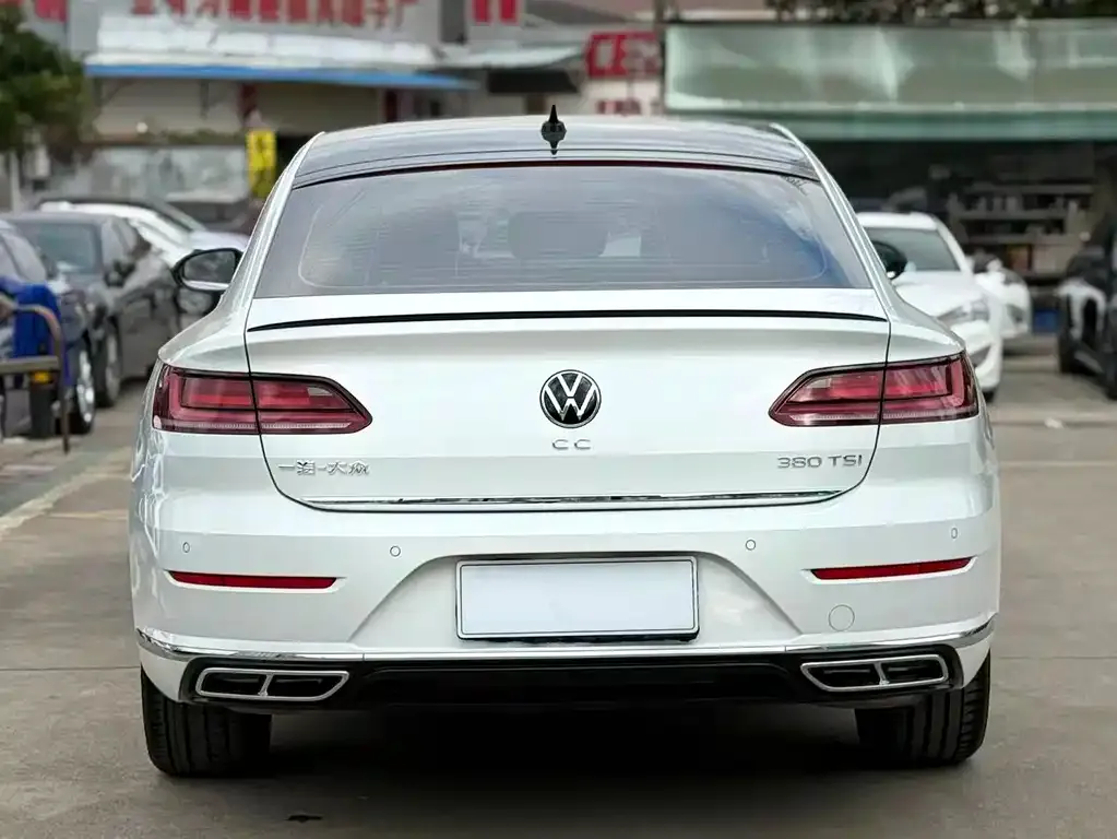Volkswagen CC 2023 из CN, фото 3