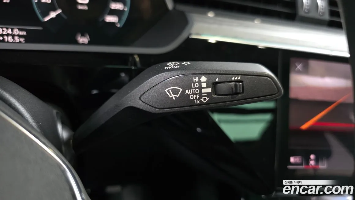 Audi e-tron 2021 из KR, фото 7