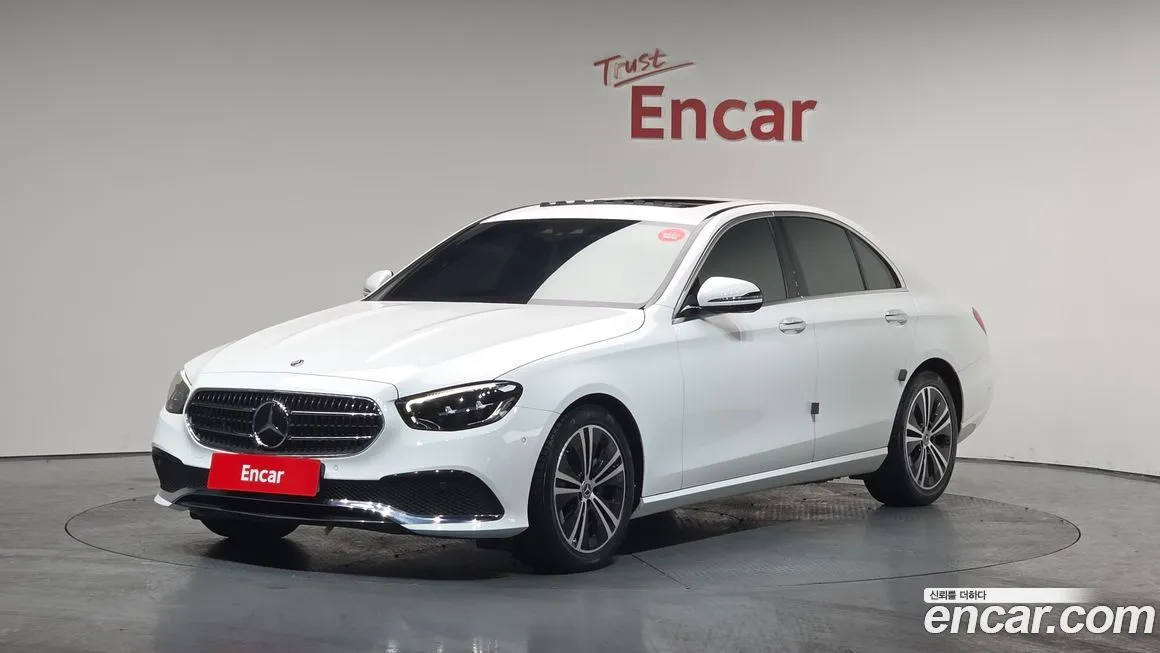 Mercedes-Benz E-Class — фото 1