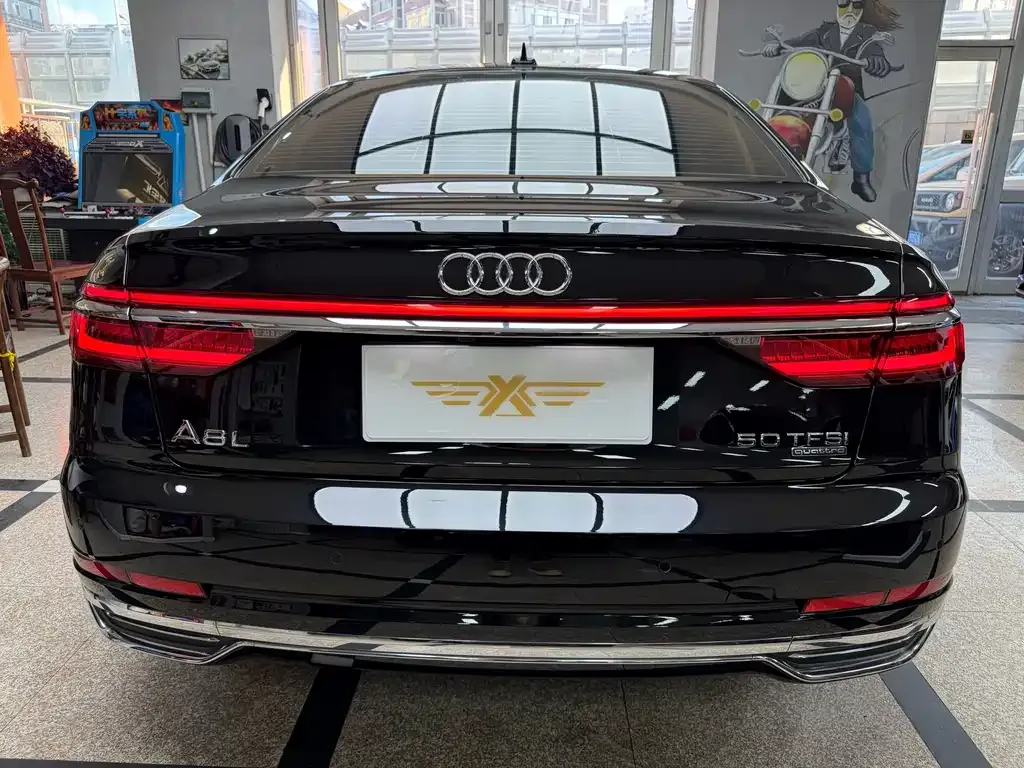 Audi A8 2021 из CN, фото 8