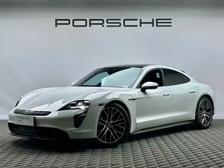 Porsche Taycan — фото 1