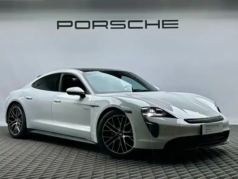 Porsche Taycan — фото 8