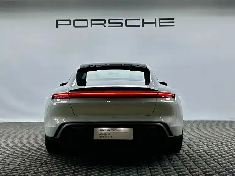 Porsche Taycan — фото 3