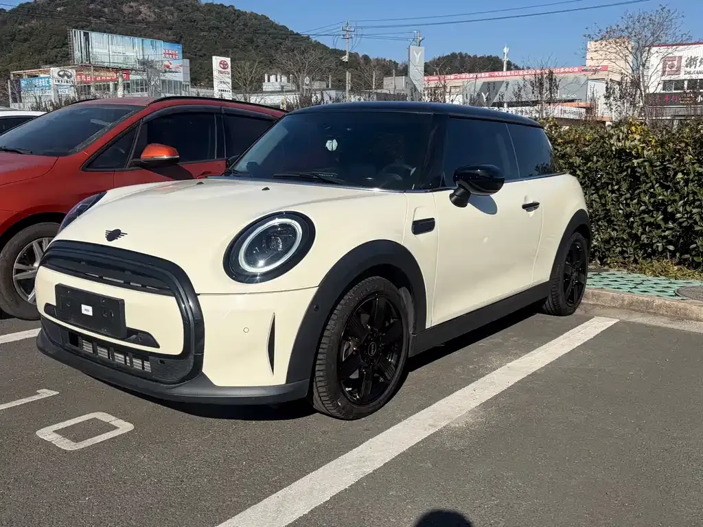 MINI Cooper (3-door) 2023 из CN, фото 1