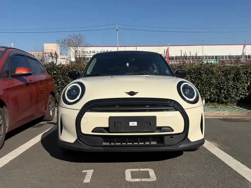 MINI Cooper (3-door) 2023 из CN, фото 8