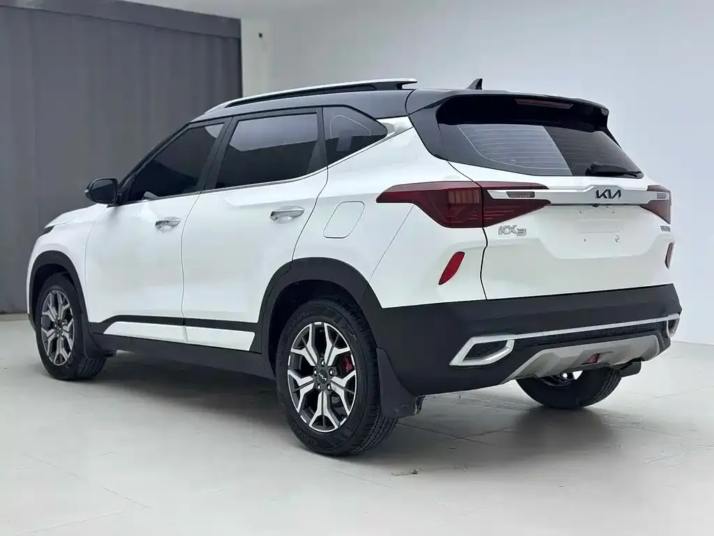 Kia KX3 2022 из CN, фото 8
