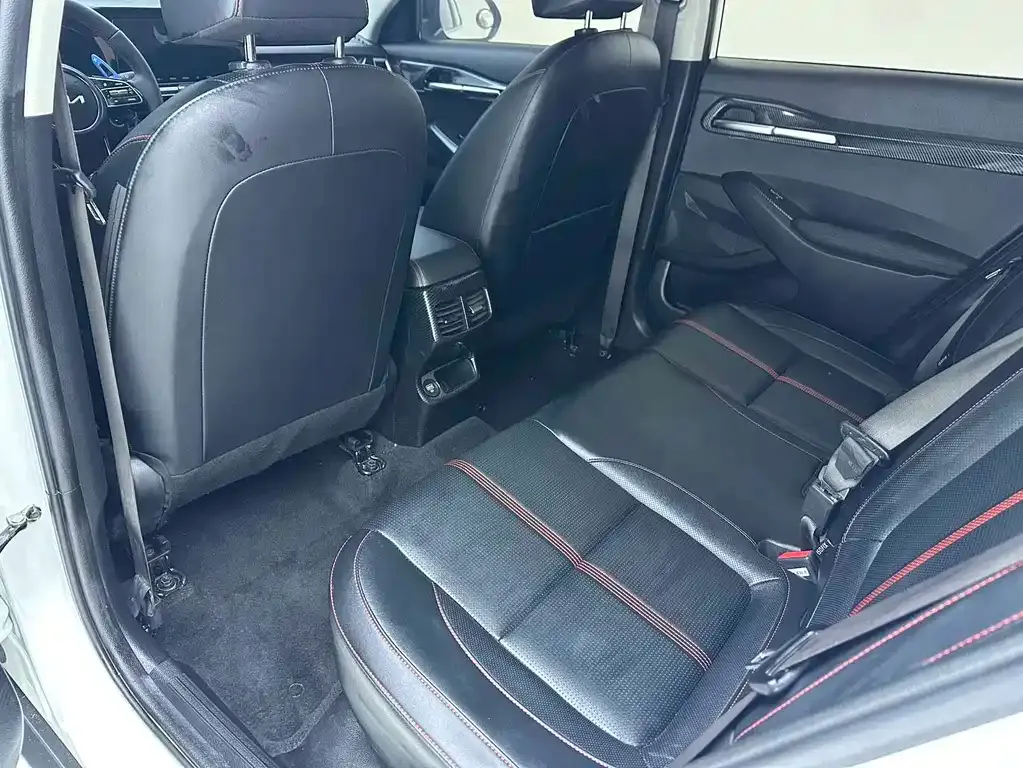 Kia KX3 2022 из CN, фото 6
