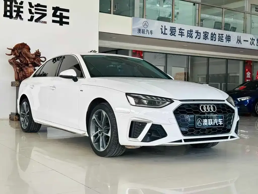 Audi A4L 2023 из CN, фото 4