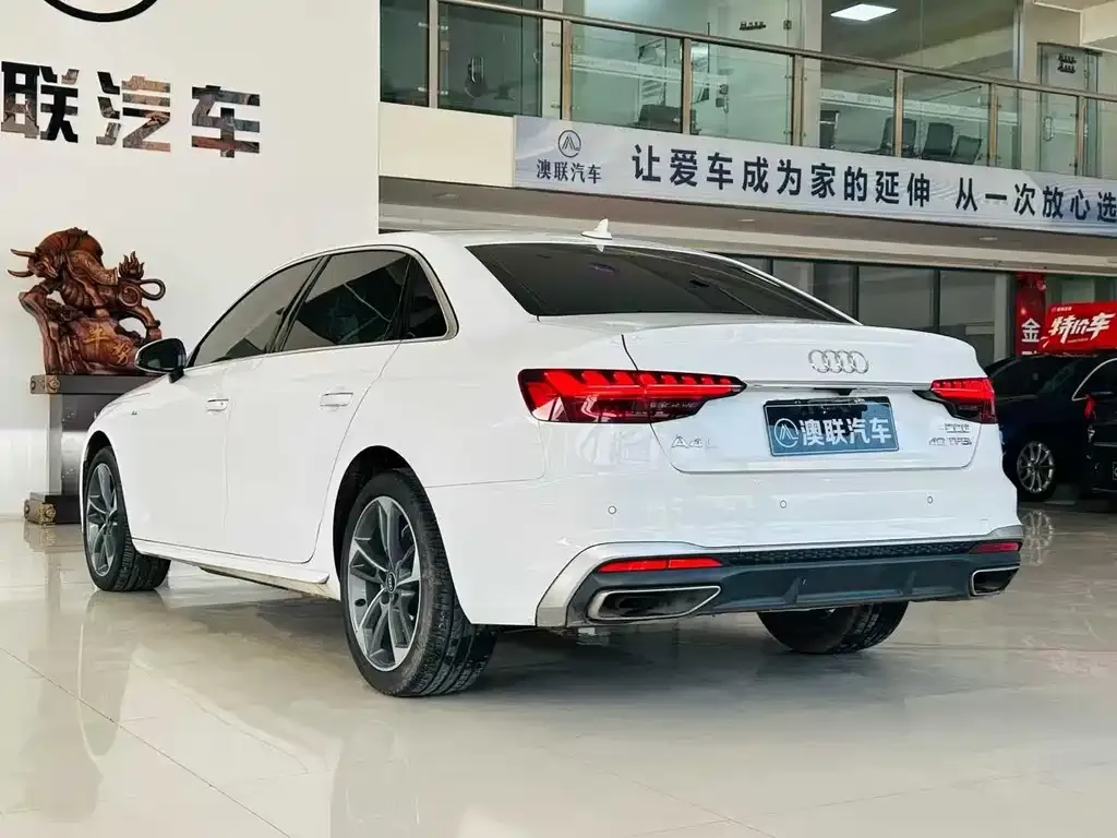 Audi A4L 2023 из CN, фото 6