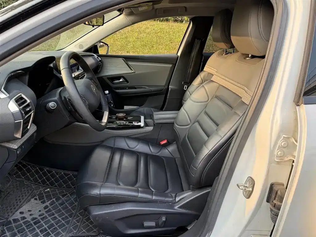 Citroen C5 X 2022 из CN, фото 8