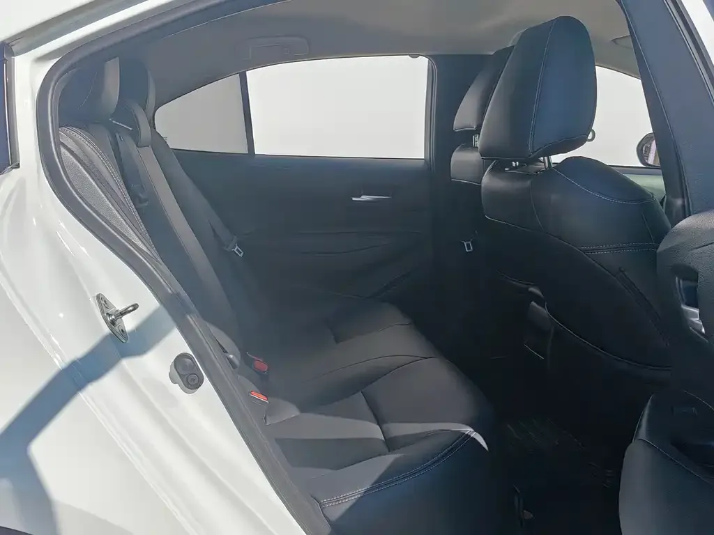 Toyota Corolla 2022 из CN, фото 2
