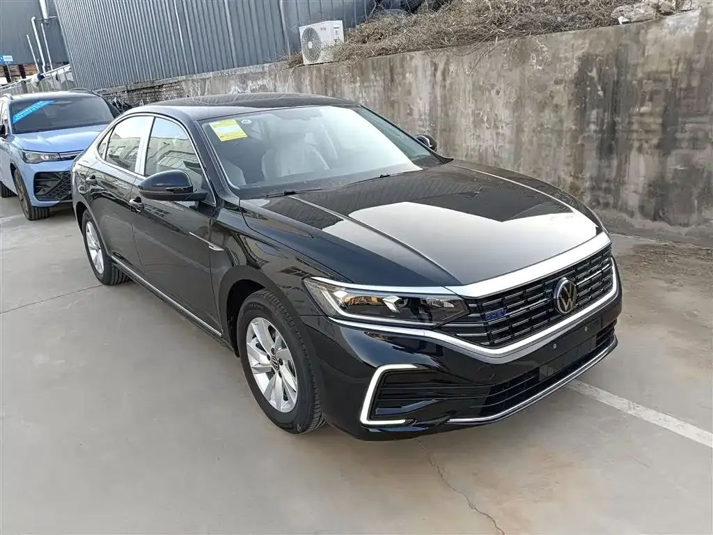 Volkswagen Passat New Energy — фото 8