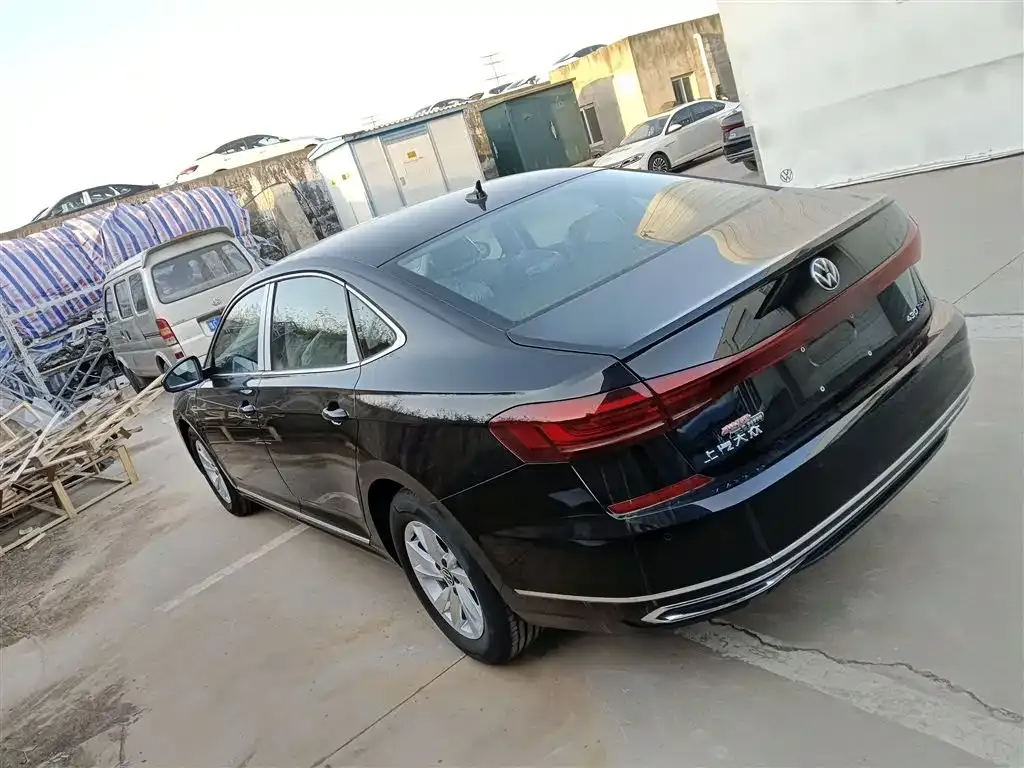 Volkswagen Passat New Energy — фото 5
