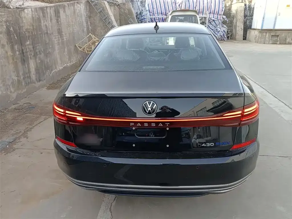 Volkswagen Passat New Energy — фото 9