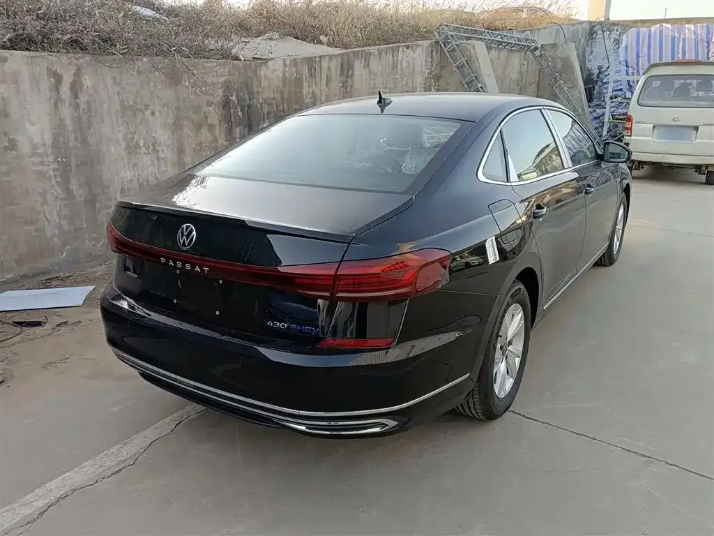 Volkswagen Passat New Energy — фото 4