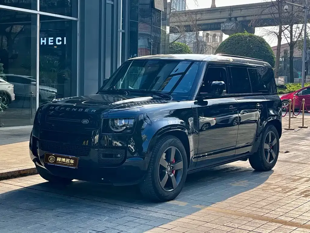 Land Rover Defender — фото 1