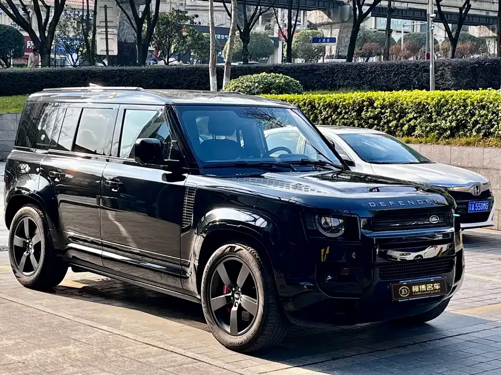 Land Rover Defender — фото 10