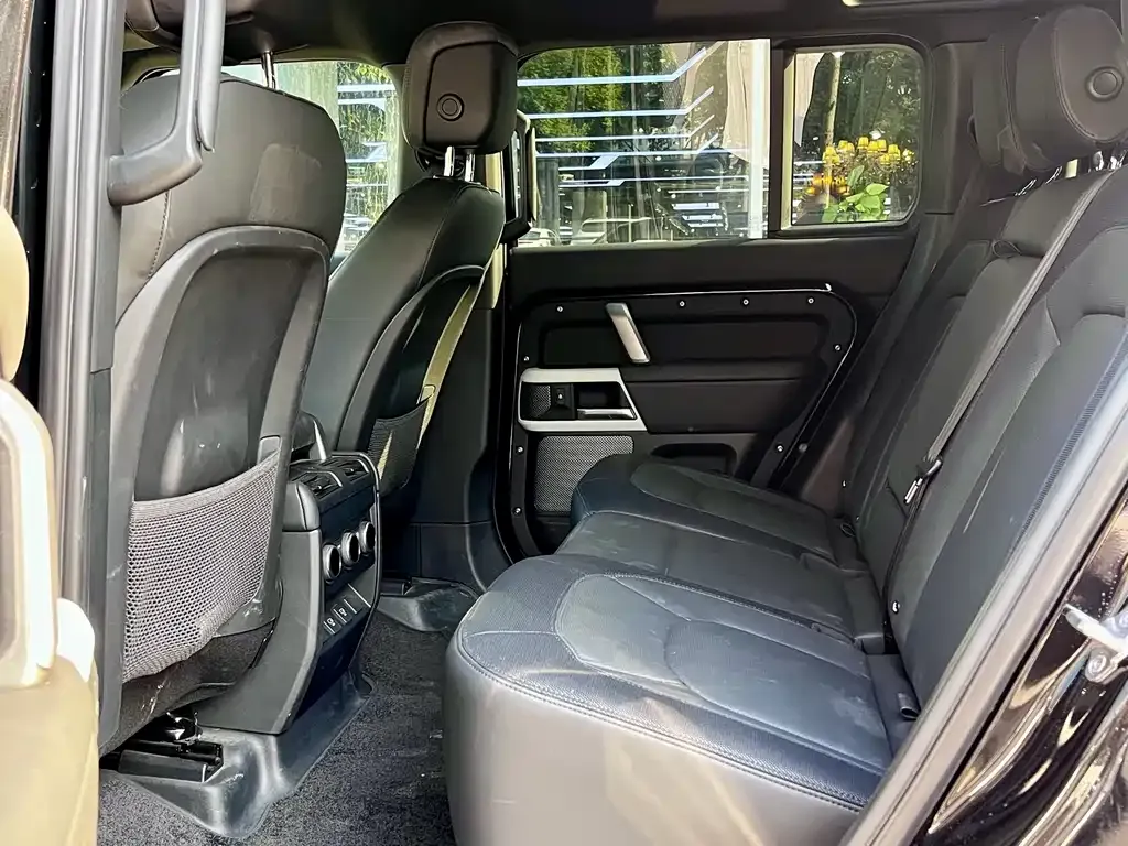 Land Rover Defender — фото 7