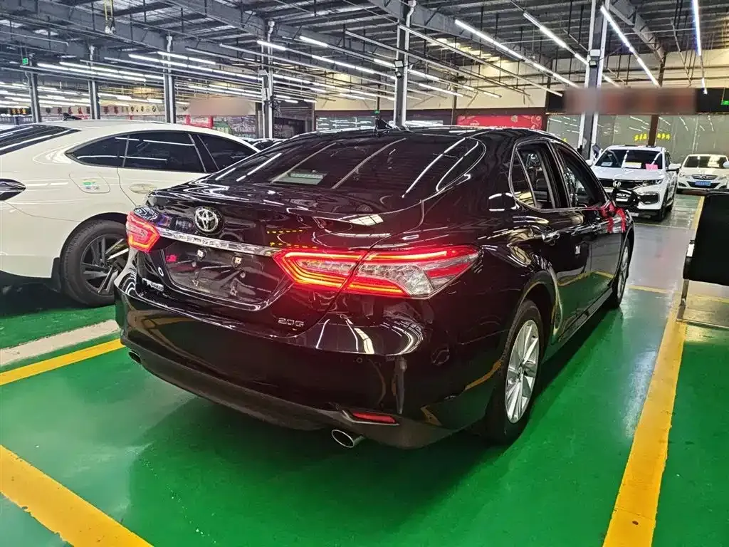 Toyota Camry 2021 из CN, фото 8