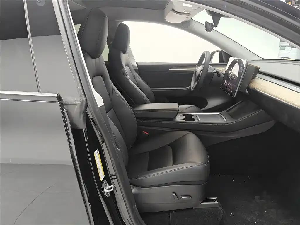 Tesla Model Y 2023 из CN, фото 10