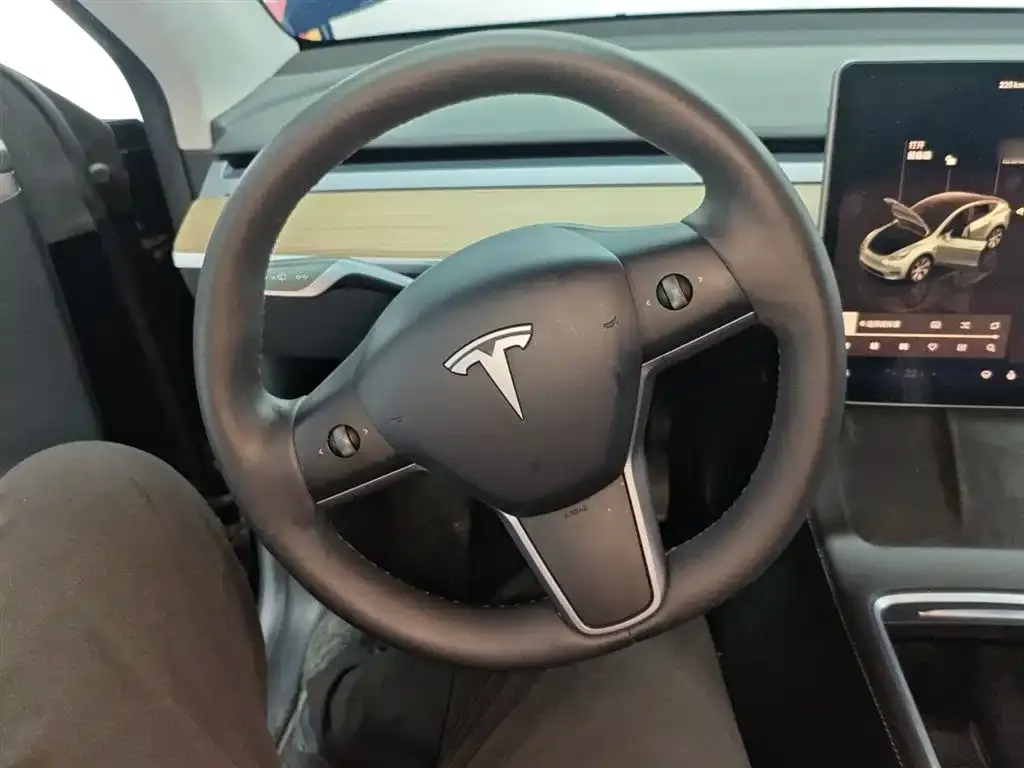 Tesla Model Y 2023 из CN, фото 3
