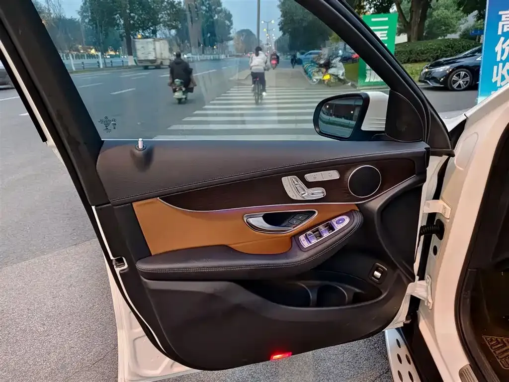 Mercedes-Benz GLC 2021 из CN, фото 8