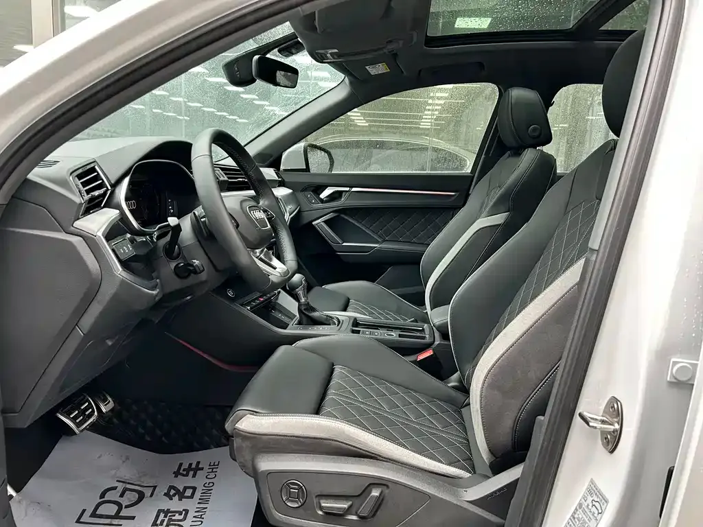 Audi Q3 2025 из CN, фото 3