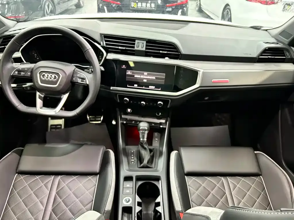 Audi Q3 2025 из CN, фото 4