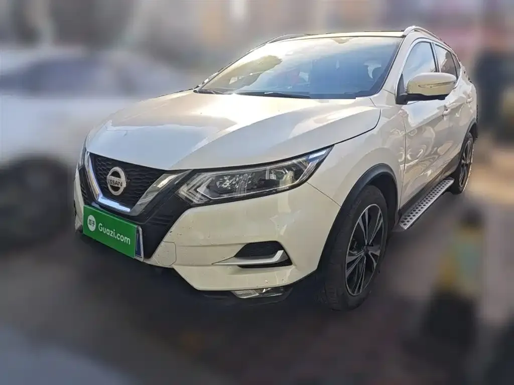 Nissan Qashqai — фото 1
