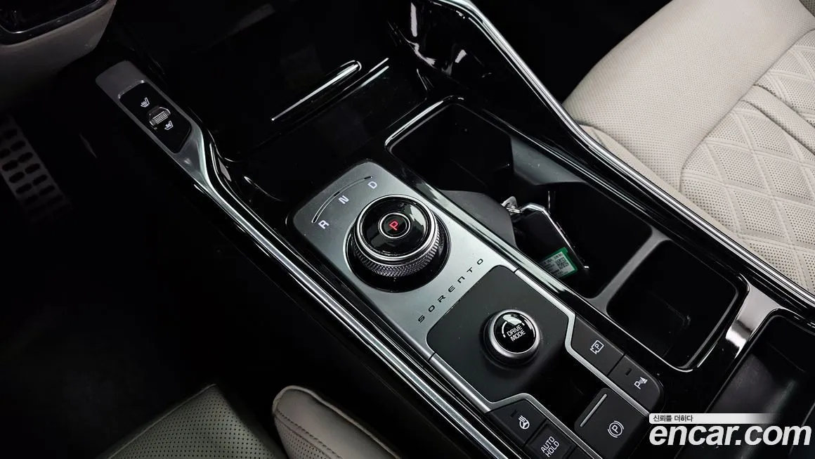 Kia Sorento — фото 6