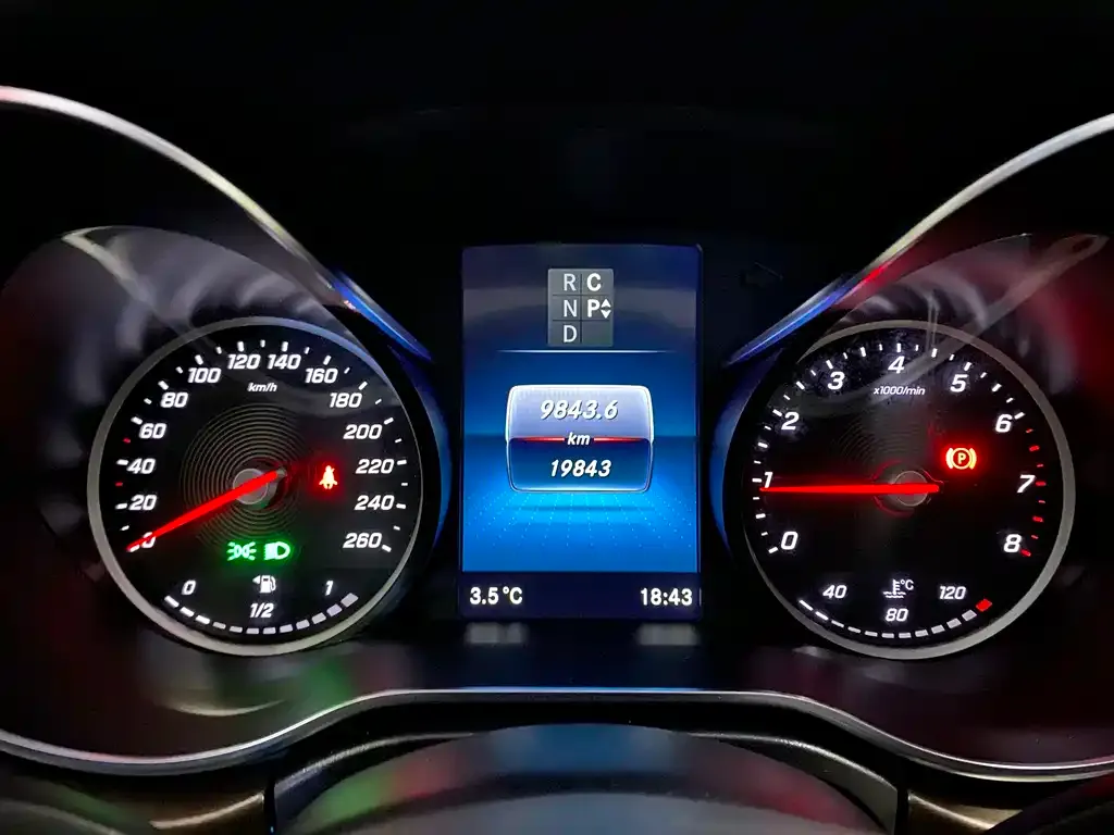 Mercedes-Benz V-Class 2024 из CN, фото 2