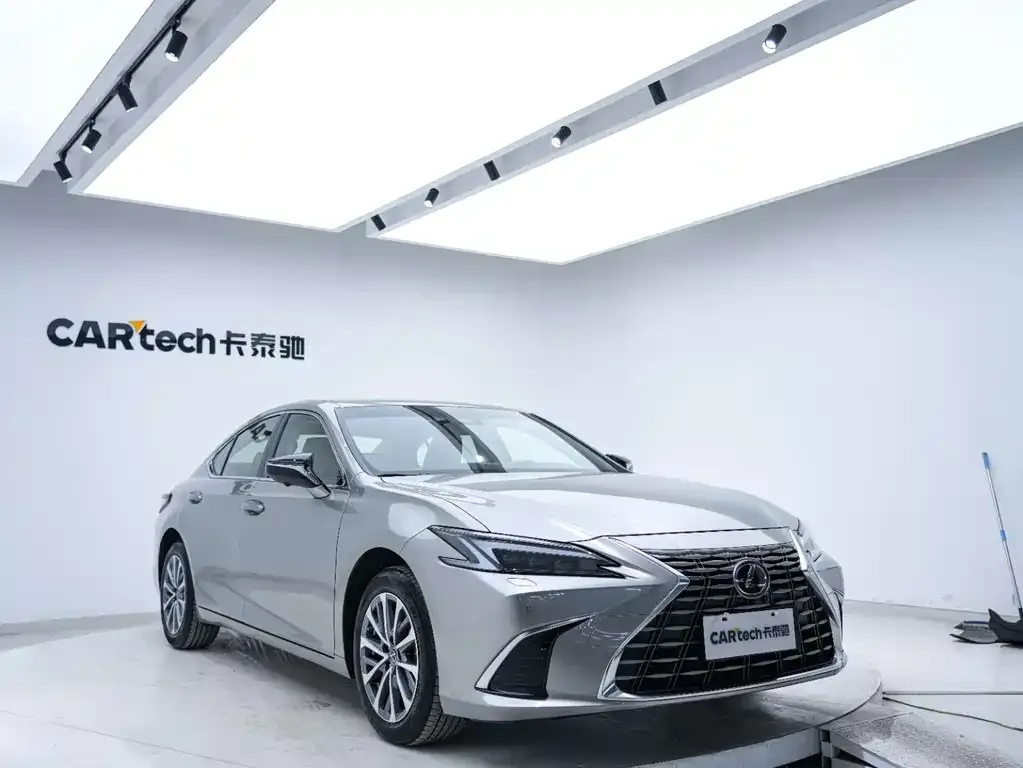 Lexus ES — фото 9