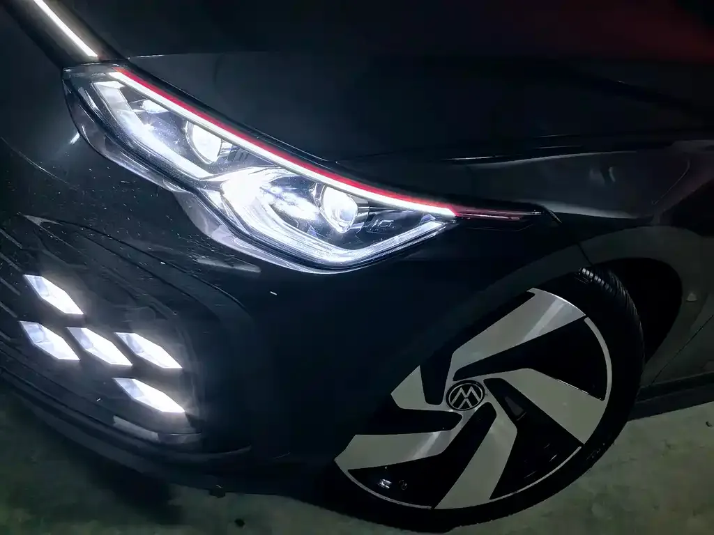 Volkswagen Golf GTI 2022 из CN, фото 2