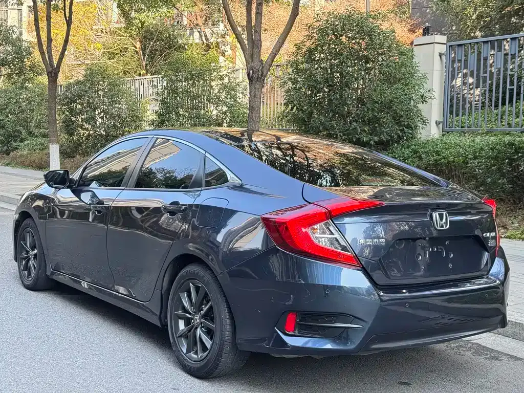 Honda Civic — фото 9