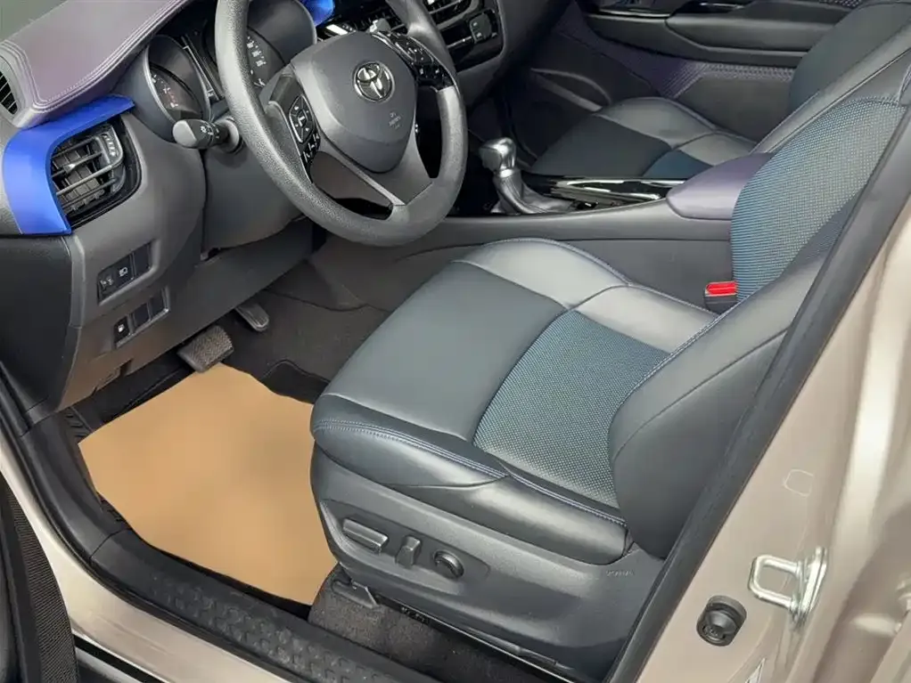 Toyota C-HR 2021 из CN, фото 9