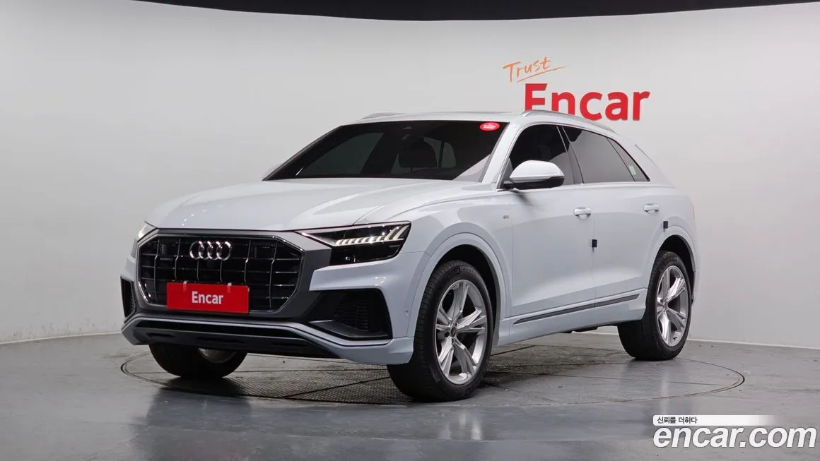 Audi Q8